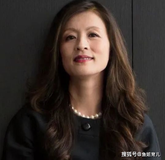 央视前女主持任星巴克董事，接替创始人的位置，星巴克董事会大洗牌