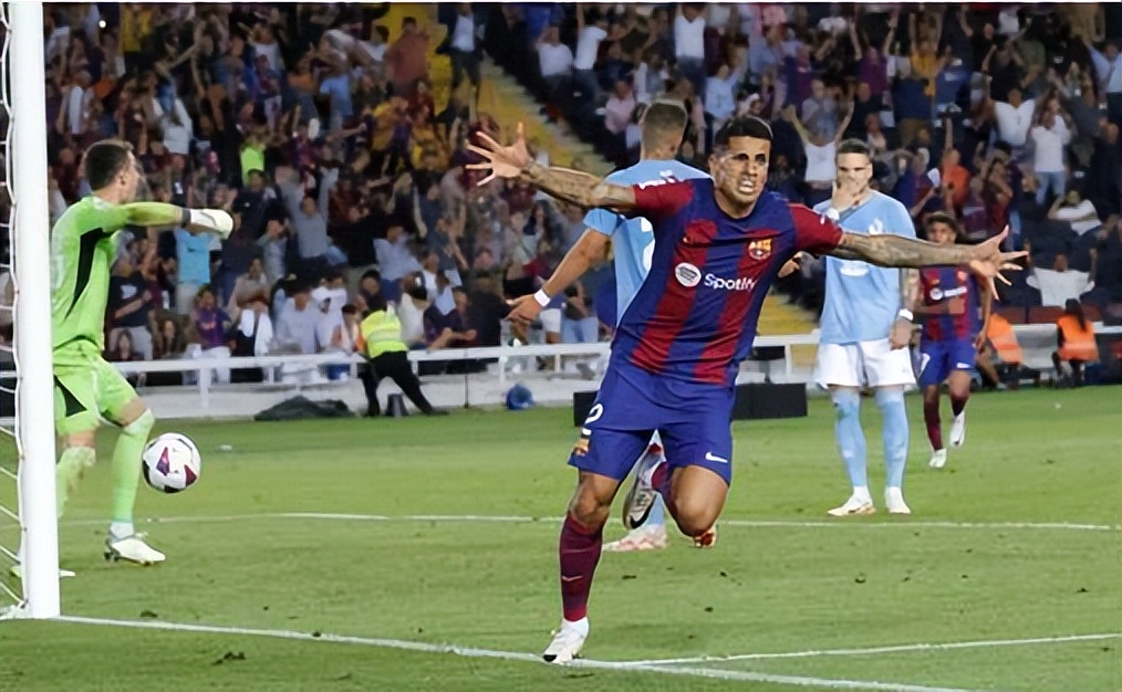 西甲直播：0西班牙足球甲级联赛-2到3-2西甲冠军大逆转!连追3球拒绝爆冷拿下3连胜