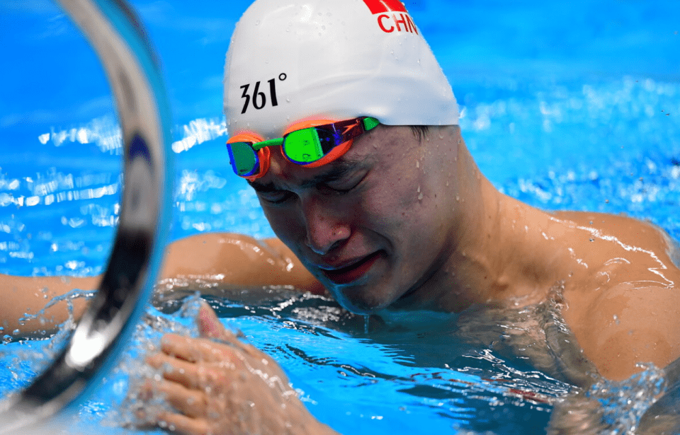 中国泳协宣布明年选拔赛在4月举行，孙杨5月底解禁，基本无缘巴黎奥运