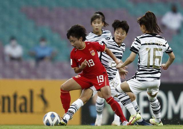 中国女足VS朝鲜：中国队要取胜，“王炸”组合定位球取胜？