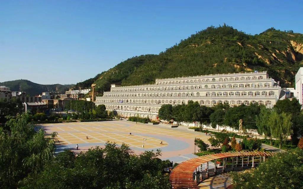 「专业」在两所学校上课！来看看这些高校的“牵手”情况探校丨被一所学校录取