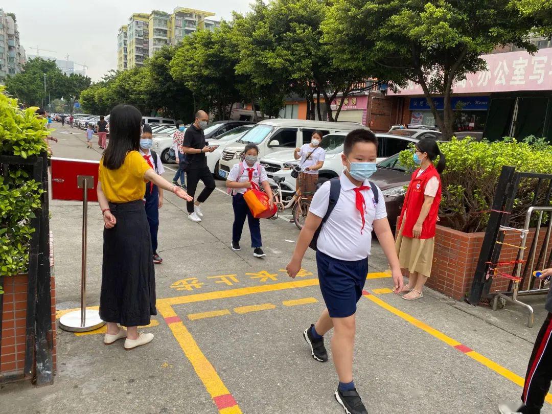 直击南武小学返校首日!学生们的反应太真实了