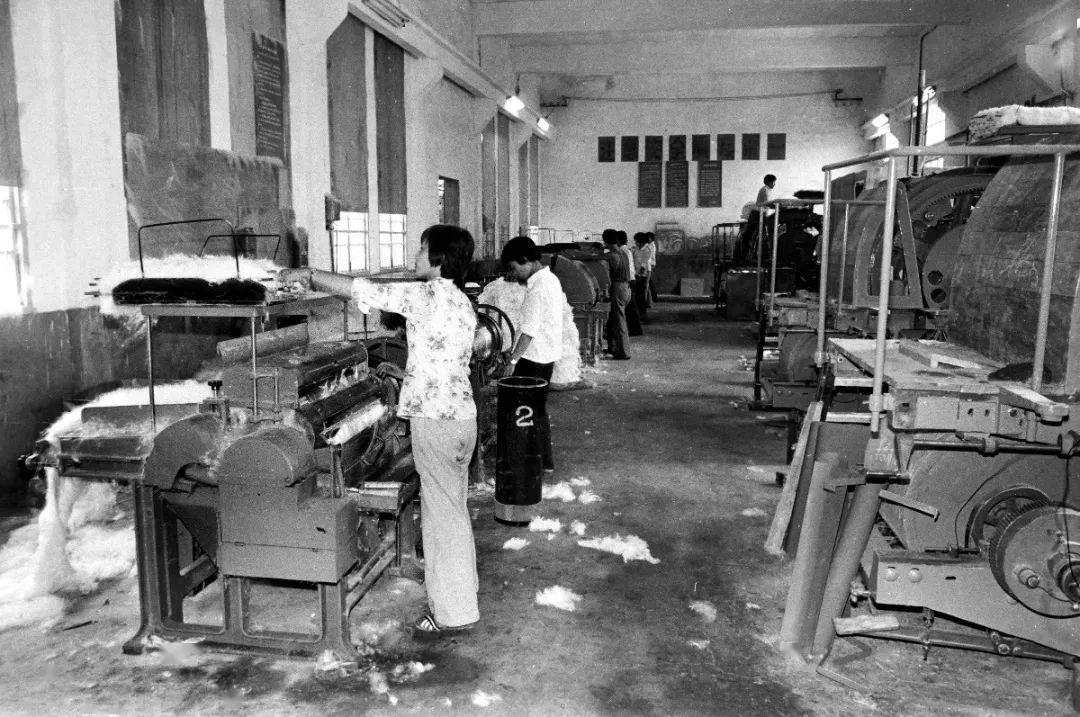 1984年的小沙纺织厂里