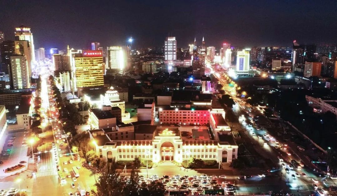 呼和浩特2019经济总量_呼和浩特火车站图片(3)