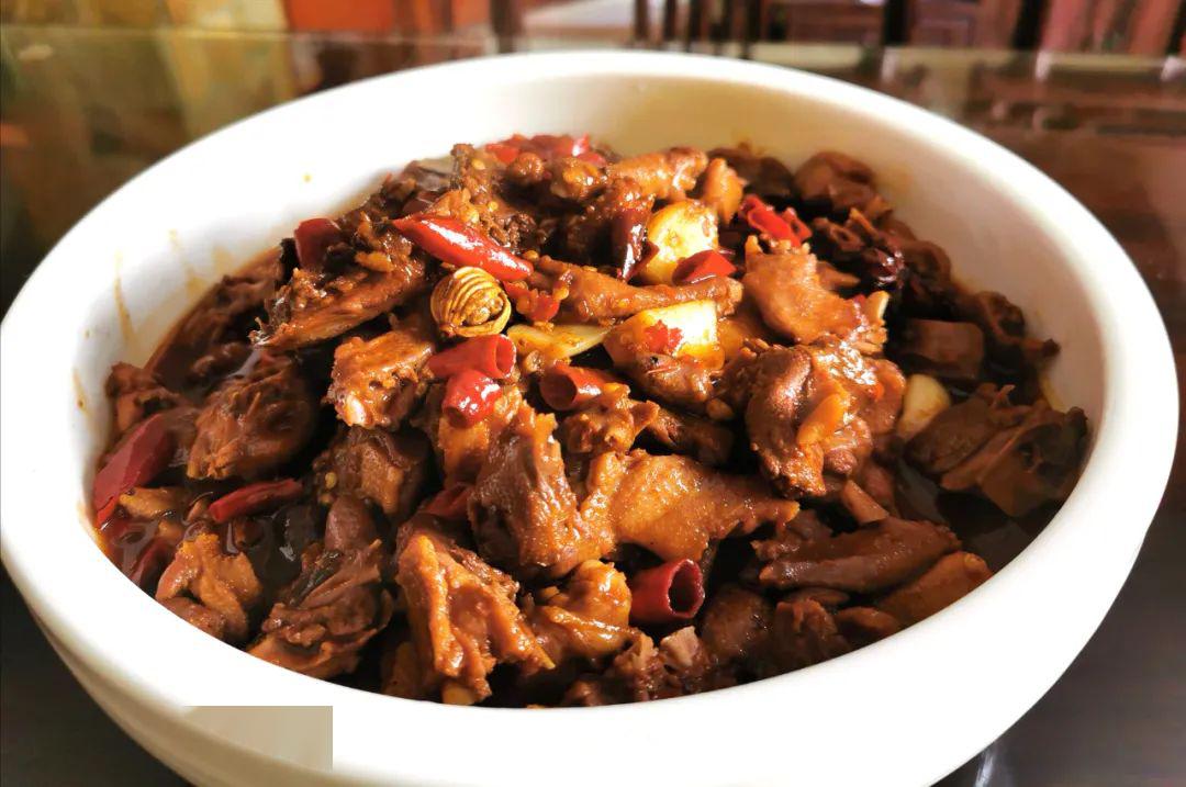 【味◎觉】鸽子这么的可爱,你还要不要吃烧鸽子