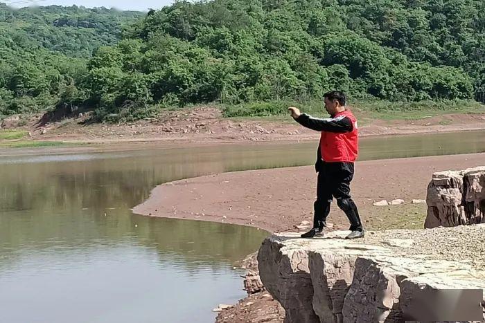 迷人的水库风光.两河村委会附近的河道.两河口.