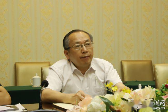 省人社厅副厅长廖跃贵一行来娄调研