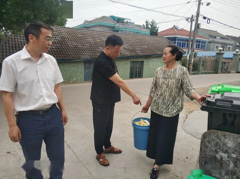 由街道党工委副书记吴宁带队,分别抽查了郑巷村,汤家闸村和洋山村三个