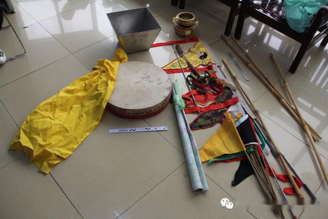 辽源一"大仙"给人看病算命被抓!