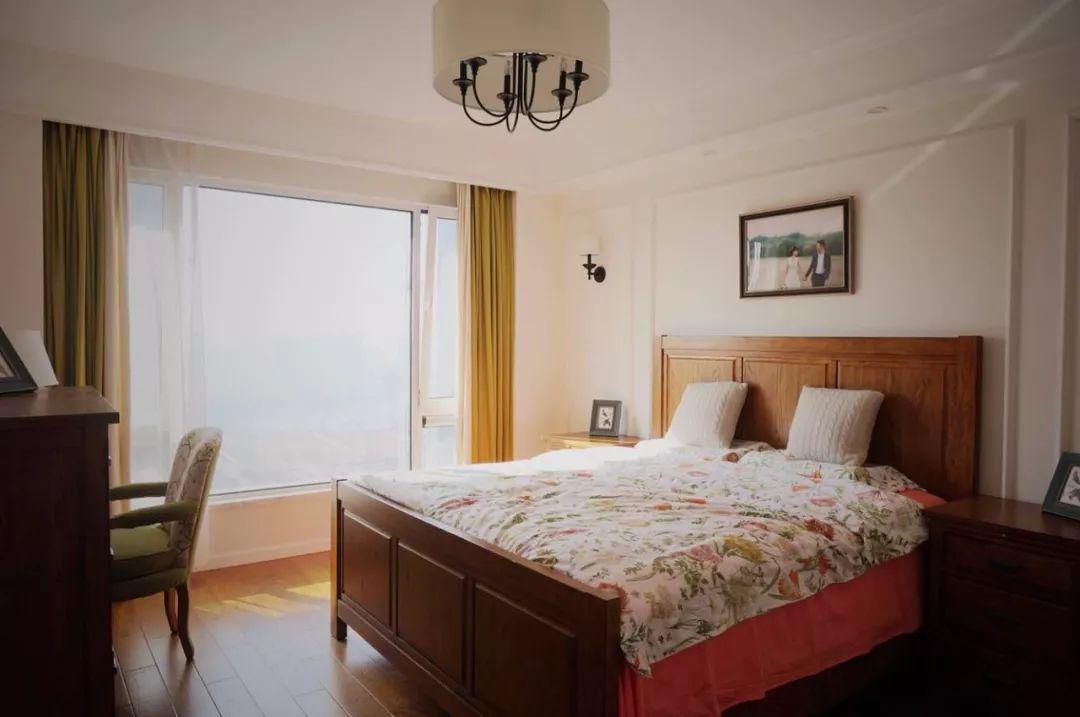 卧室铺什么颜色好看 aa72f67886d4406a92861530448bddd9.jpeg