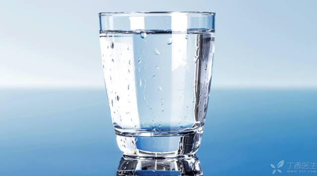 玻璃杯,不锈钢杯,陶瓷杯……水杯你真的用对了吗?