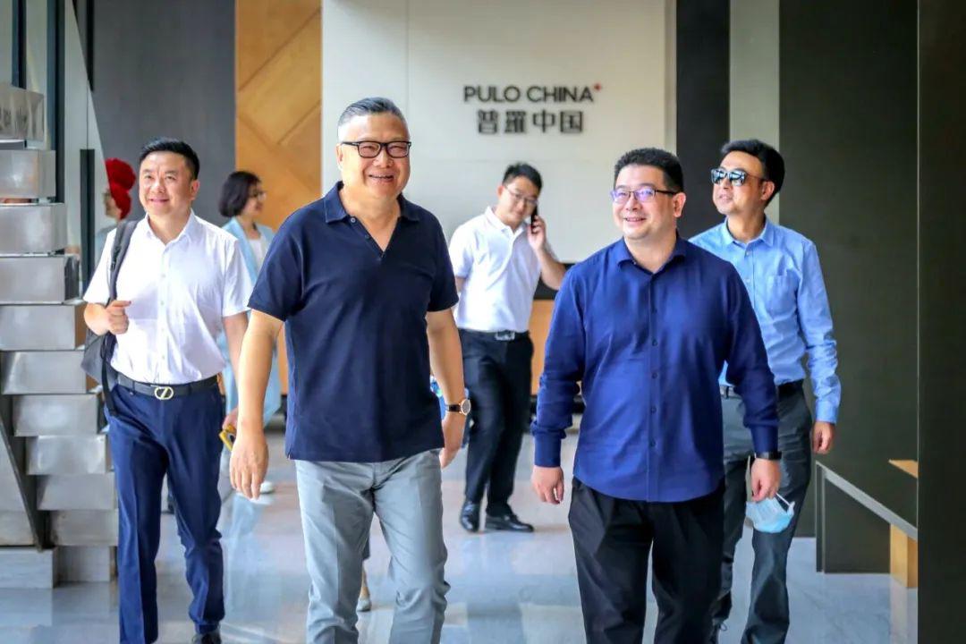 都江堰市委书记李云率队赴普罗投资有限公司洽谈合作