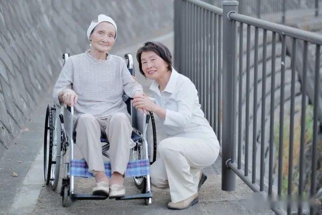 从介护视角教您如何帮老人
