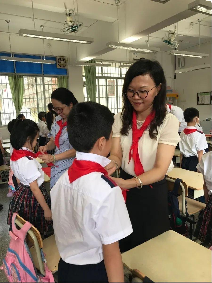 特别的六一礼物,给特别的你!文德路小学举行一年级学生入队仪式