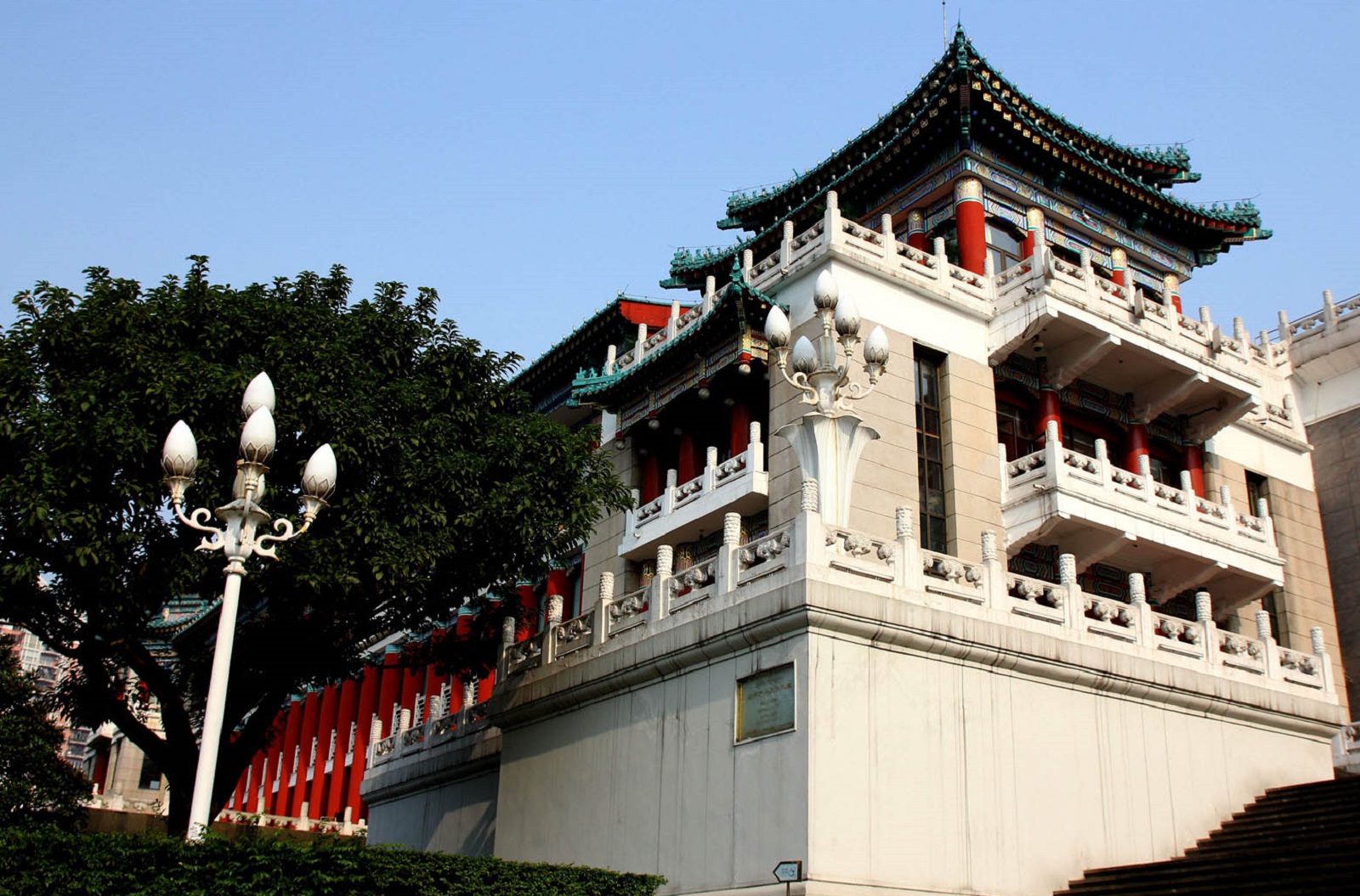 万盛有多少人口_万盛奥陶纪公园(2)