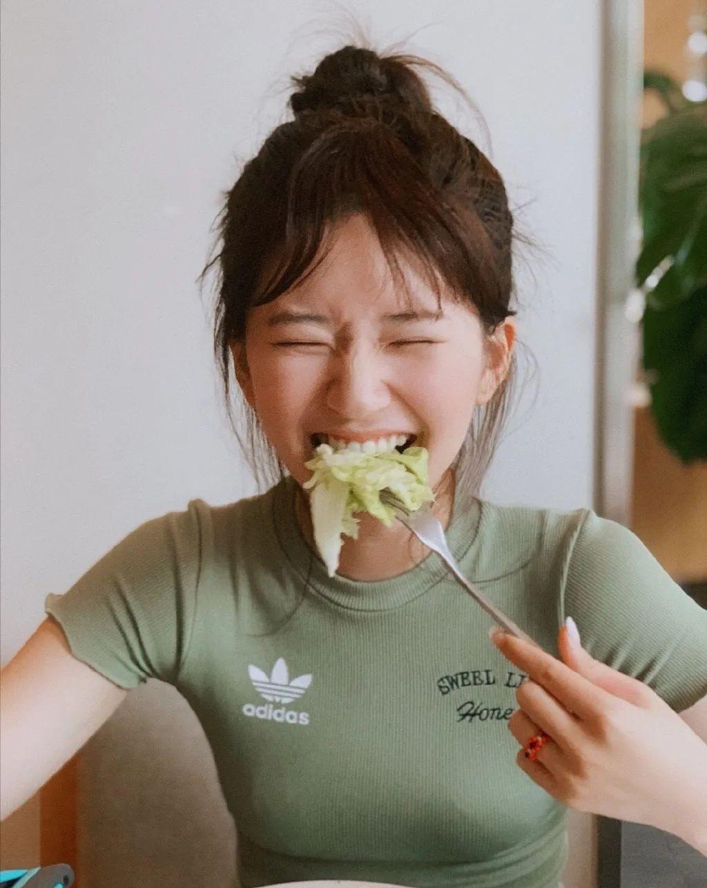 圆脸比瘦绝不会输陈芊芊才80斤被嘲胖?get这3点