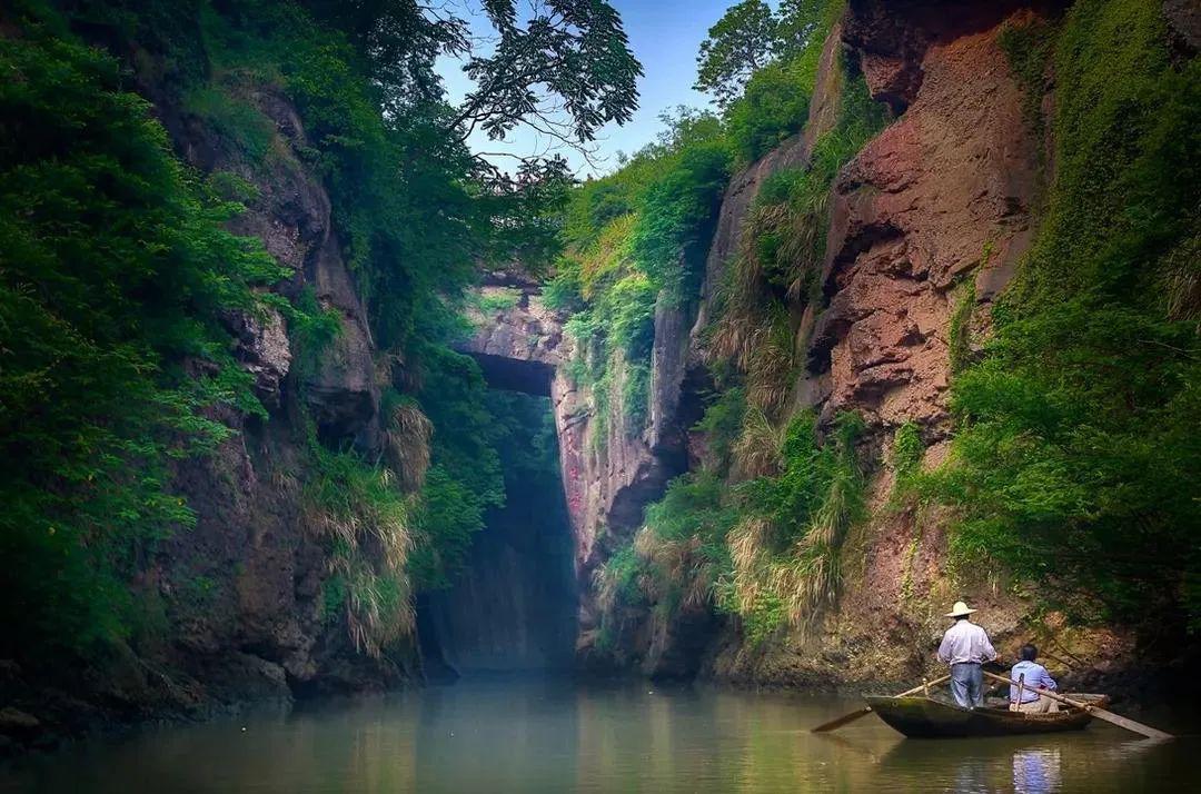 圌山箭洞和溧水天生桥