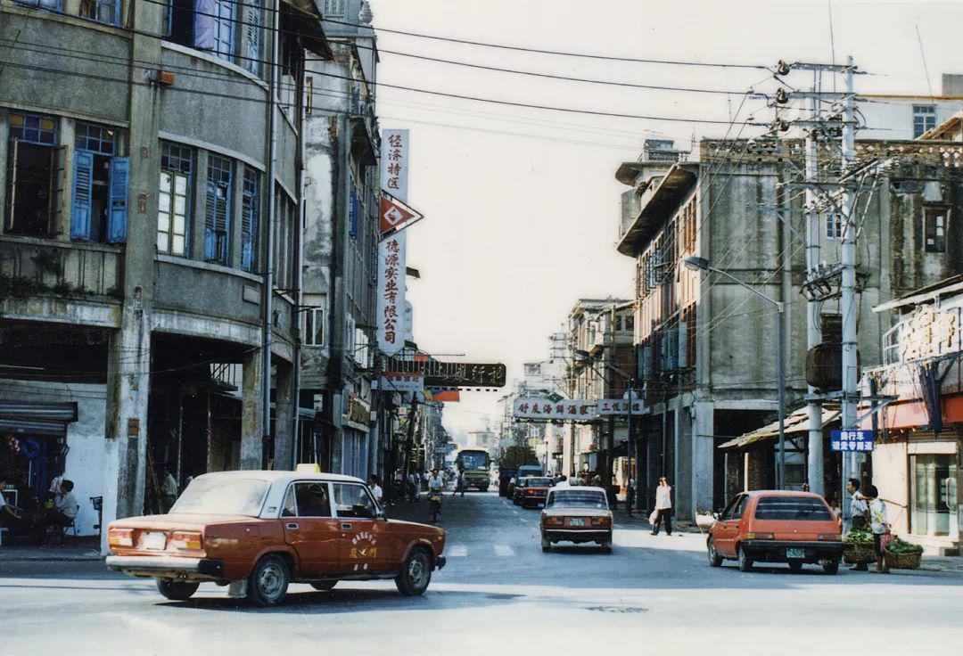 鹭江道厦禾路口90年代厦禾路上的旧街市的景象2011回首厦门经济特区