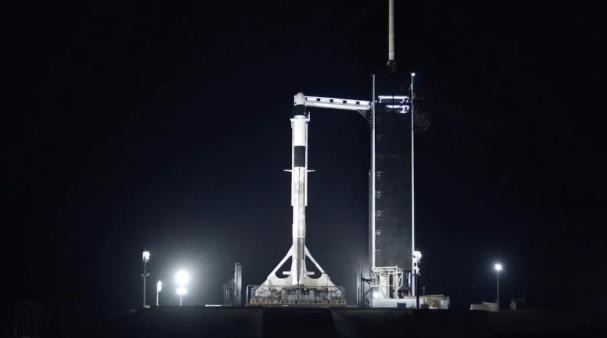 创造历史！SpaceX载人龙飞船发射成功，史上首次