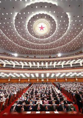 采访 | 莫大各院系学子热议两会：谈心得，畅理想