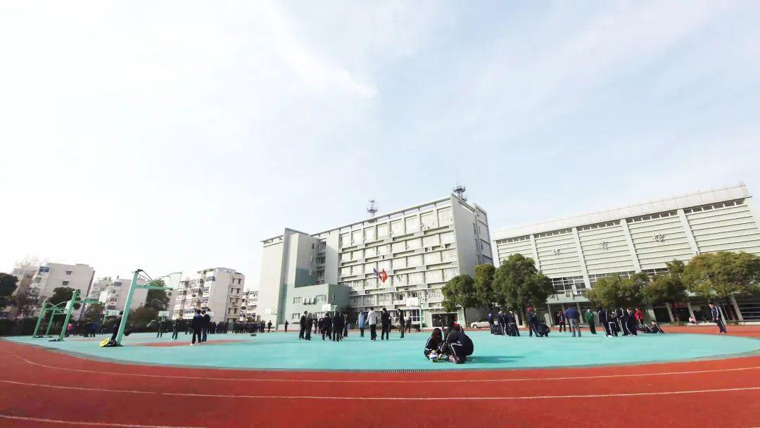 南京市玄武中等专业学校隶属于全省教育强区—南京市玄武区,是由