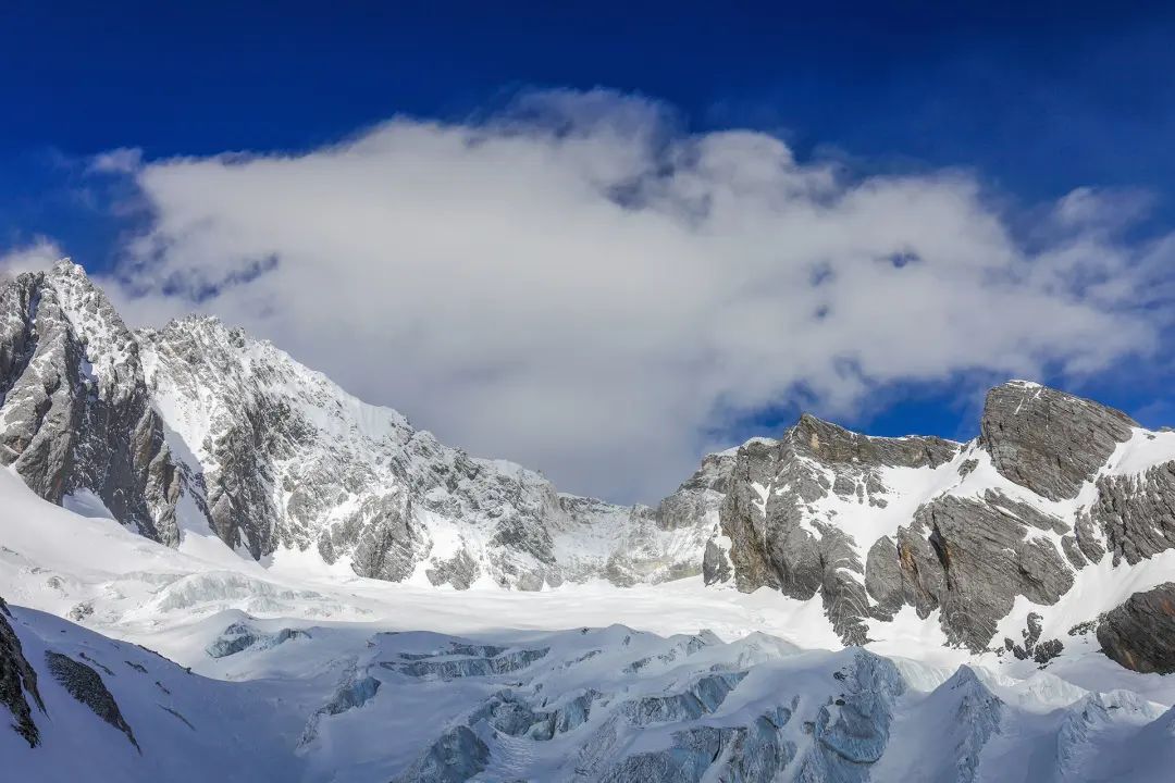 梅里雪山