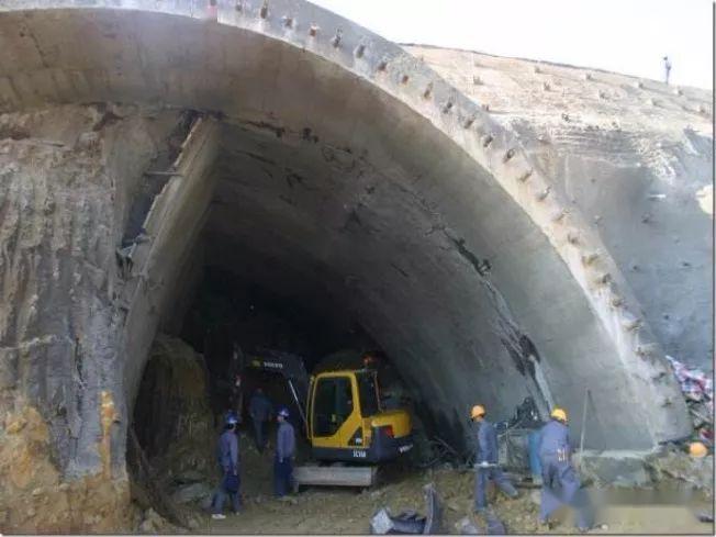 公路隧道施工难度及技术