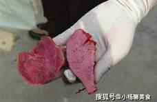 “假牛肉”都是怎么做成的？看过原材料后：能吃出来才怪！