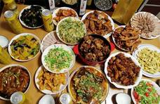 东北人的小年“年夜饭”，已经准备了8道“硬菜”，过来看看？