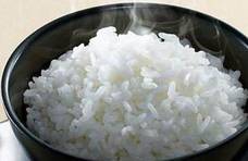 蒸米饭时，加几滴它，蒸出的米饭软香可口，粒粒分明，赶快学起来