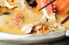 番茄梭子蟹年糕汤，听名字就馋哭，究极理想的秋冬菜谱