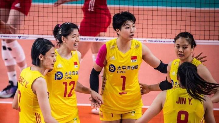 中国女排pk波兰豪取7连胜,郎平爱还会继续受伤吗?