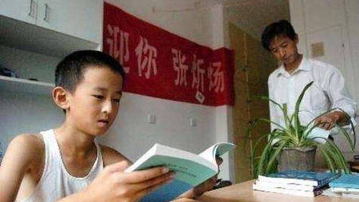 8年读完博士,无业一身轻,卡里就剩几千块钱,你认为这是神童陨落吗?