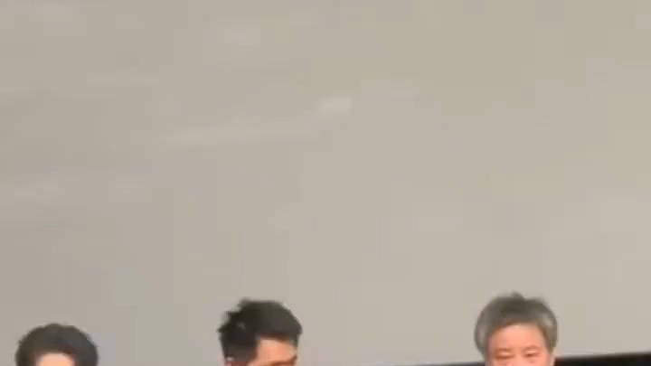 余华谈论对发疯文学的理解:是情绪而不是人生进入了死胡同,你认同吗?