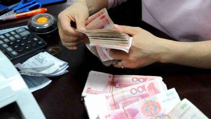 去银行存5万,被要求出具收入证明,你觉得合理吗?