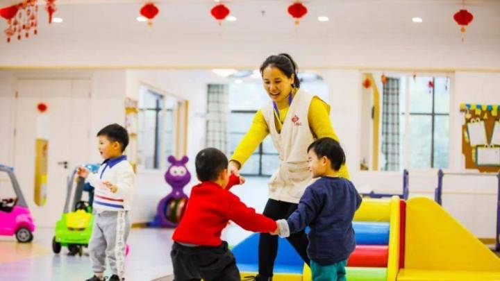 两岁就上幼儿园,可行吗?