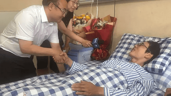 救人外卖小哥拒绝企业奖励,你怎么看?