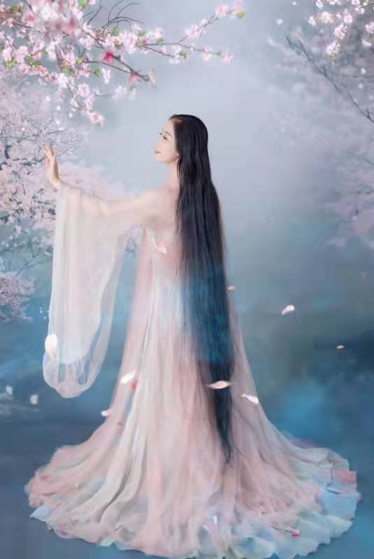 长发飘飘 杭州第一长发仙女王丽萍