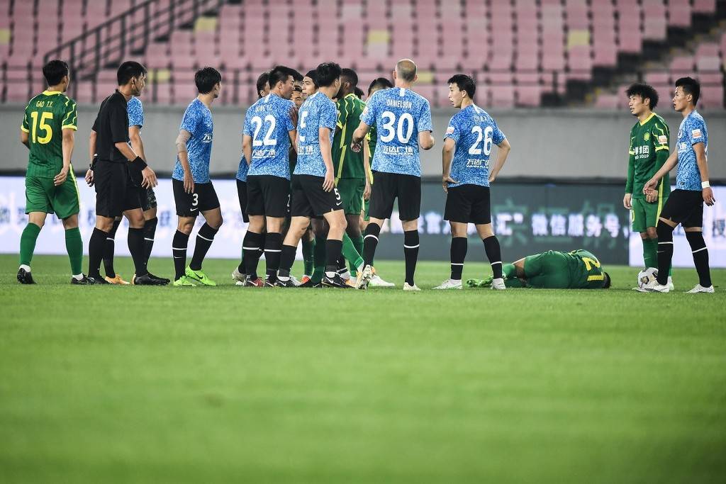 高清:国安2-0大连人 张稀哲梅开二度爆射发泄