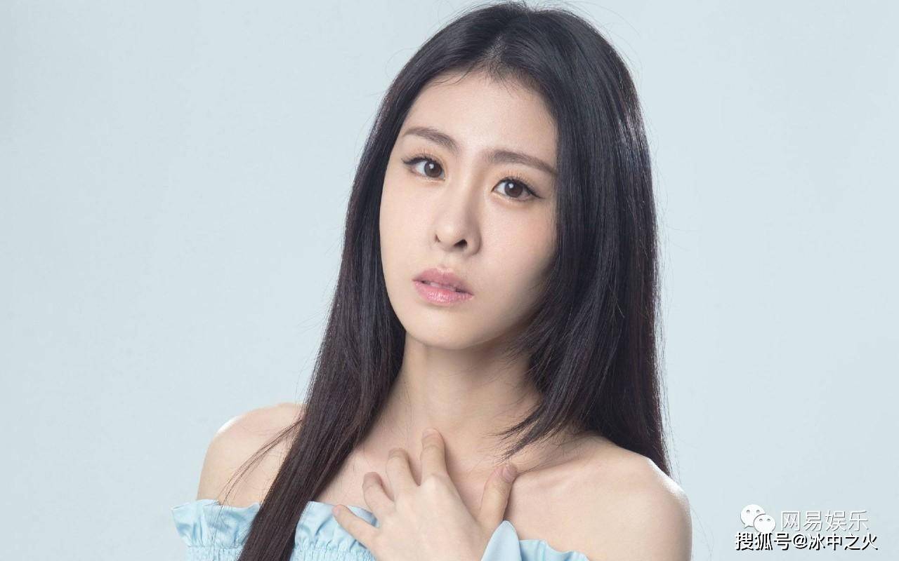 张碧晨高清手机壁纸图片