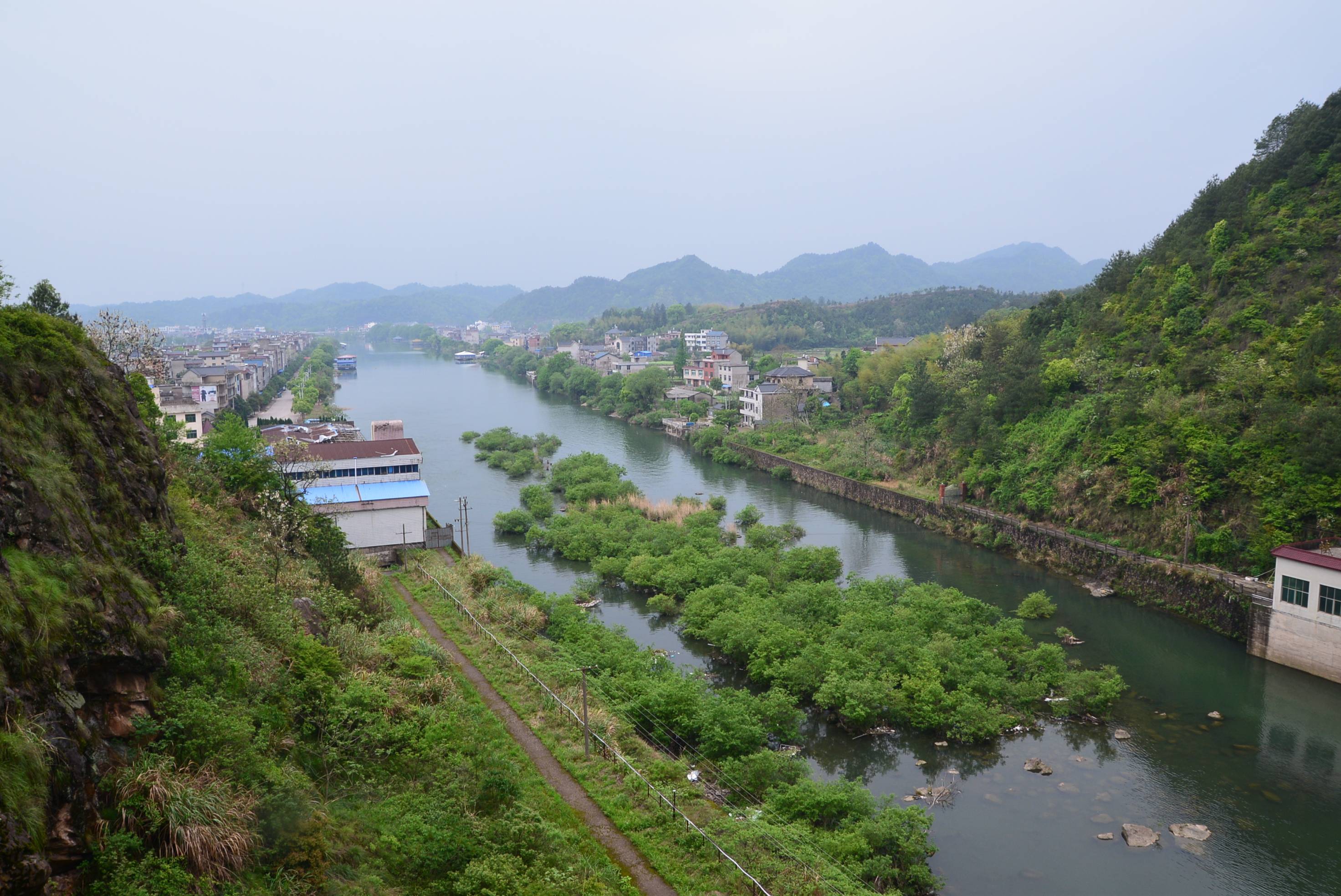 相伴是最美的承诺拍在上饶玉山县南山乡王坊村溪西淤