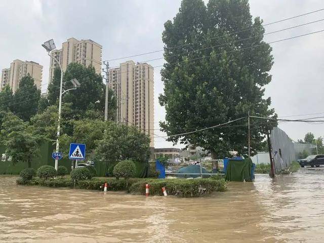 郑州市白沙镇:房子全被淹了,2800人安然无恙