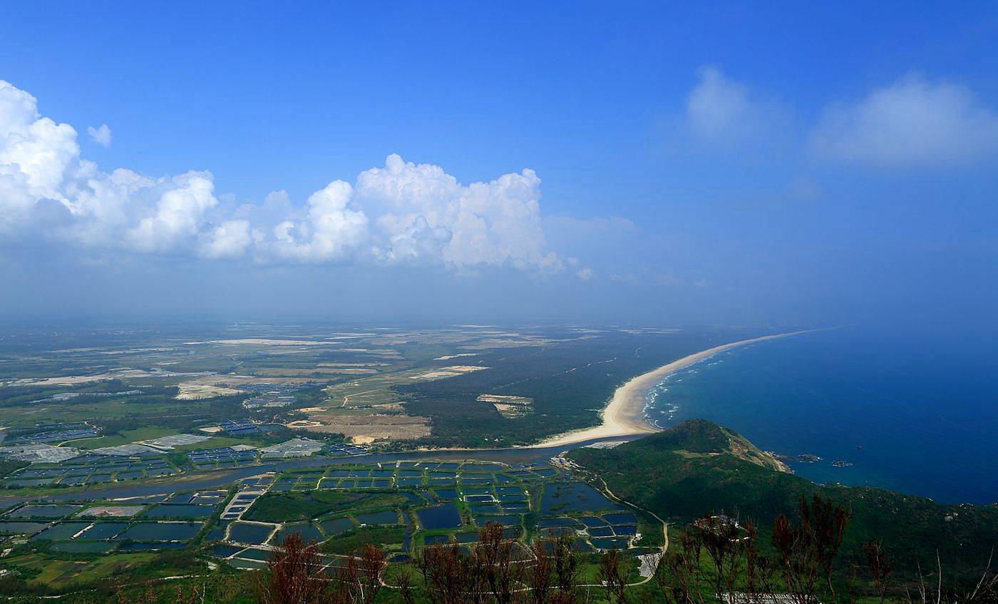 现在推荐一些值得去的景点,铜鼓岭自然保护区-铜鼓岭旅游区是海南的