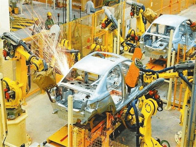 优势突出 | 焊接机器人深入汽车制造行业,提高汽车质量和生产效率