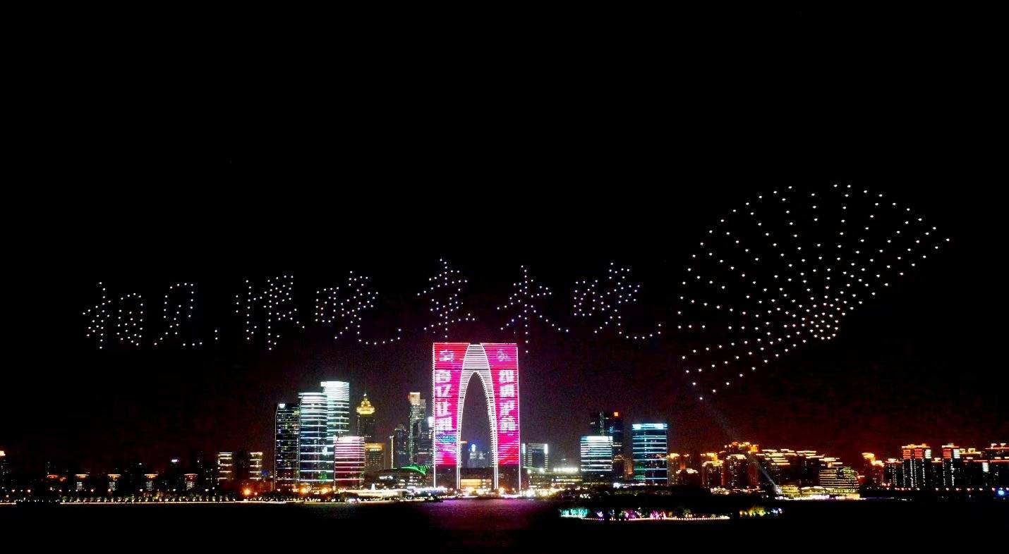 成都无人机厂家专注无人机表演项目,为您打造高品质无