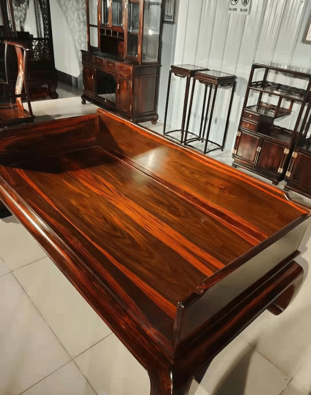 缅甸花梨_非洲花梨还是缅甸花梨_缅甸花梨与巴西花梨