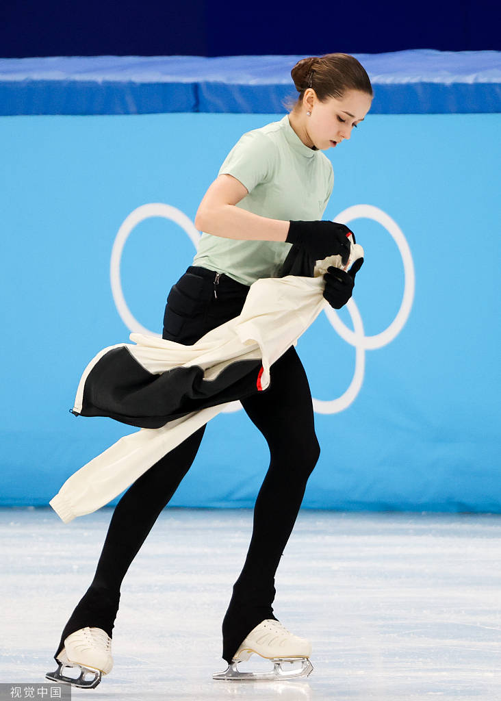 组图花样滑冰运动员训练备战瓦利耶娃领衔
