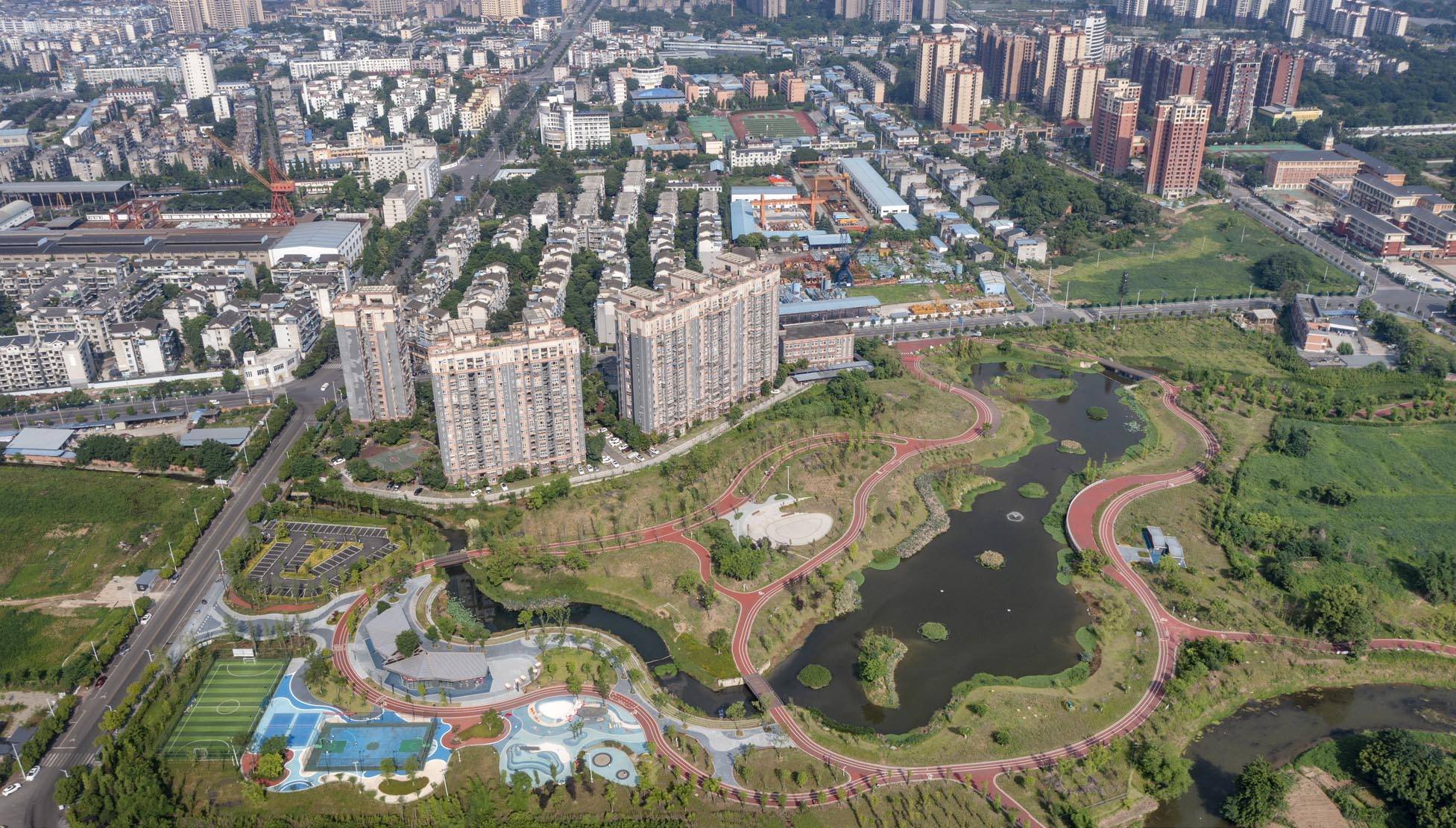 位于眉山市彭山区凤鸣街道平乐村的省级小流域毛河生态湿地公园,是