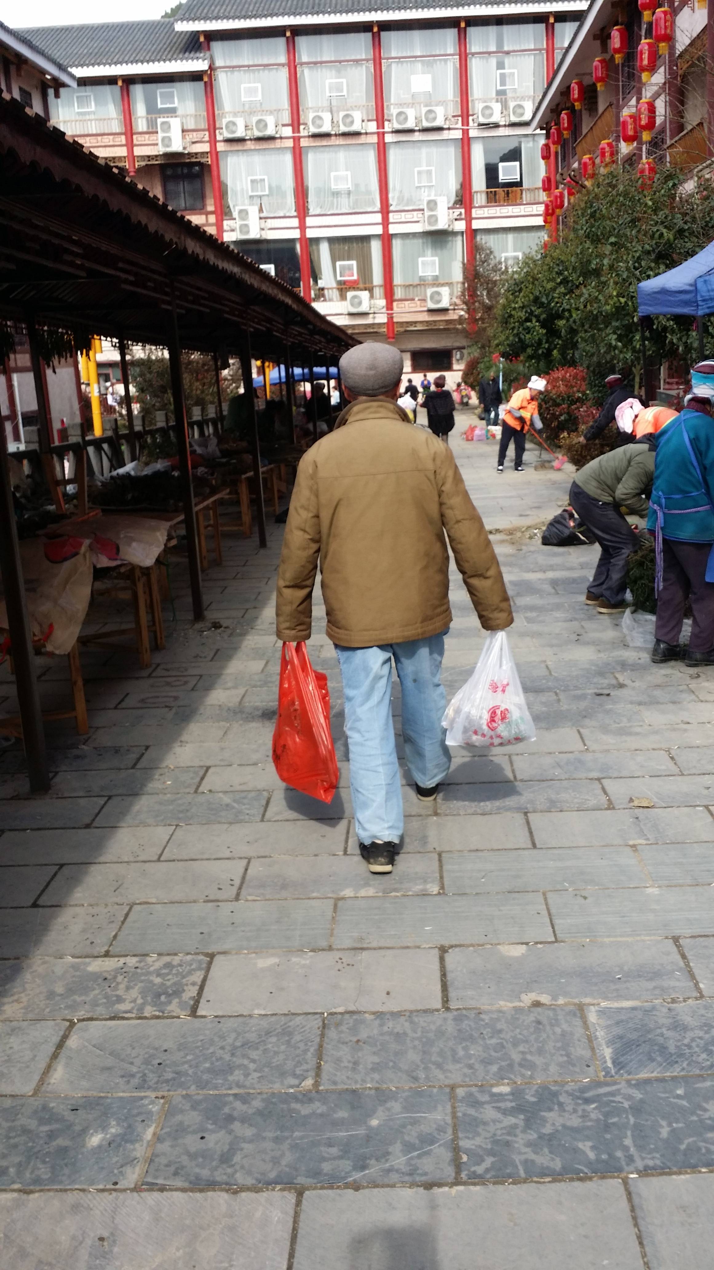 虚心竹有垂头叶 傲骨梅无仰面花 ——寻访黔东南民间用药经历 凯里 唐欿