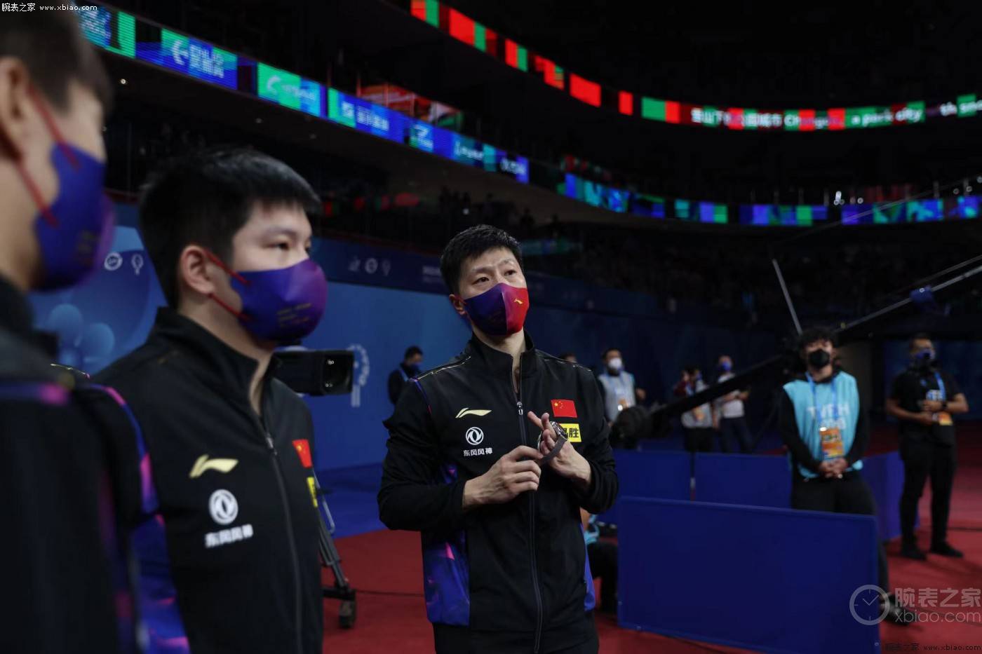 С��̸�����콱̨�ϵ���������ʲô����